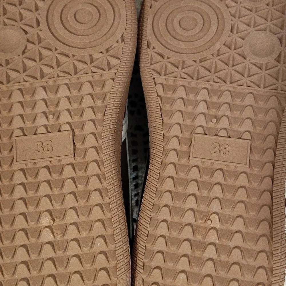 Women's Retro Brown Suede Sneakers Classic Gum Sole Casual Shoes Size 7 38 - Picture 5 of 7